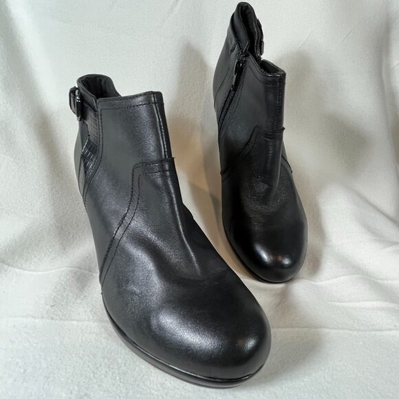 Clarks Collection Women's Ankle Boot Leather Black US Size 8.5 - Picture 1 of 9
